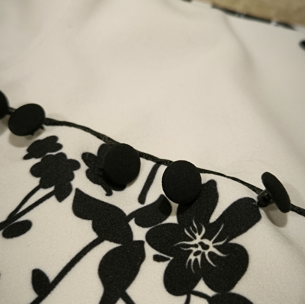 BSB B&W Pattern Top - Picture 2 of 8